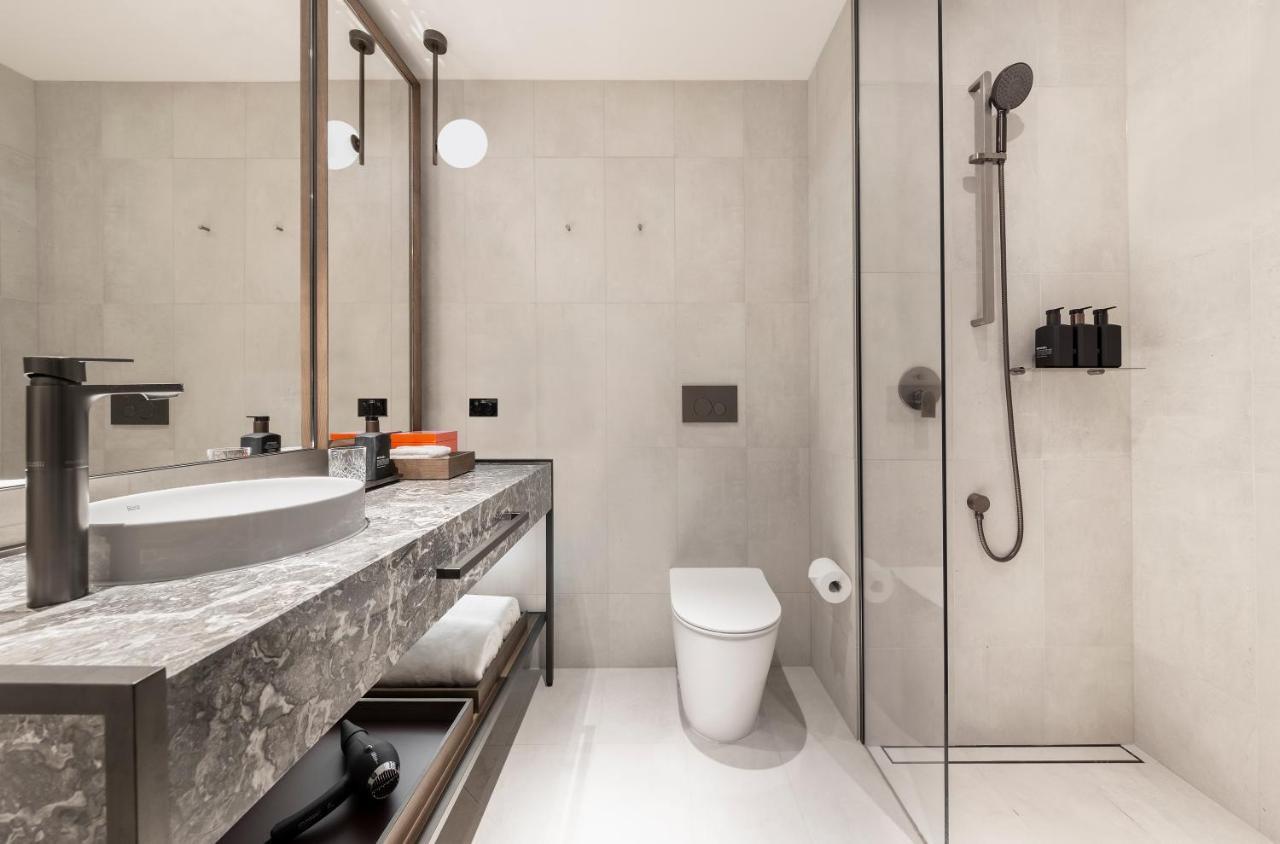 Next Hotel Melbourne, Curio Collection By Hilton Extérieur photo Bathroom