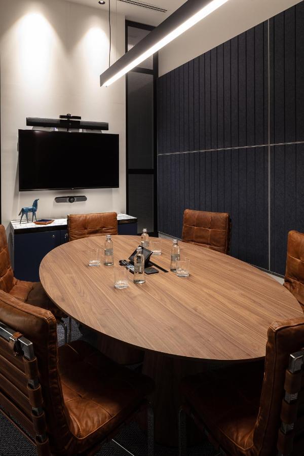 Next Hotel Melbourne, Curio Collection By Hilton Extérieur photo A meeting room at the headquarters of the International Telecommunication Union